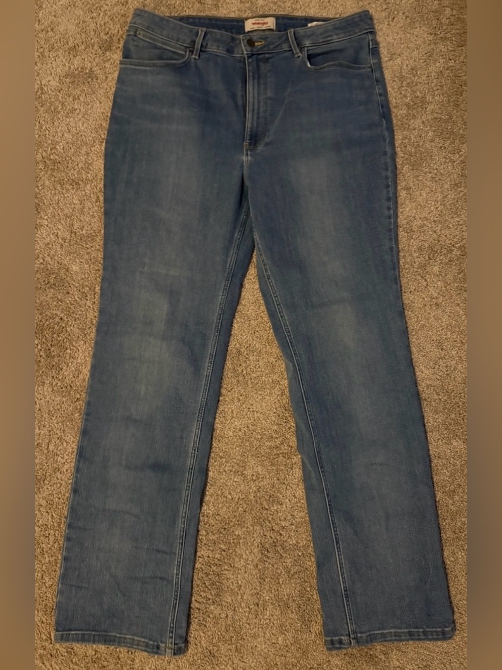 Wrangler Women’s Mid Wash Blue Straight Jeans Sz 16x32